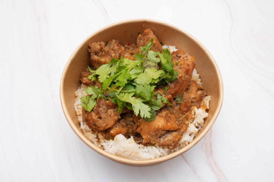 Curry chicken and rice bowl
